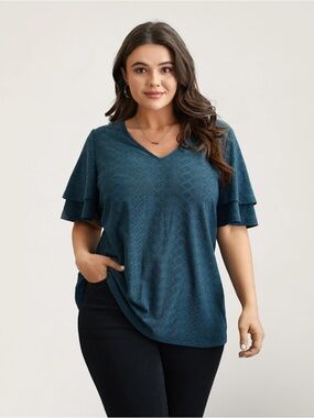 BloomChic green Textured V‑Neck Ruffle Sleeve Top size 14-16